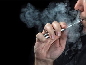 乐视发布2020年年报；有赞企业微信助手上线；电子烟产业纳入监管成共识
